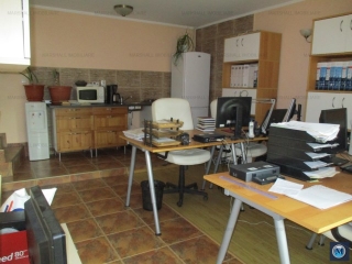 Vila cu 5 camere de vanzare, zona Nord, 142.28 mp