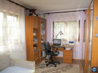 Vila cu 5 camere de vanzare, zona Nord, 142.28 mp
