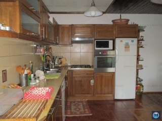 Vila cu 6 camere de vanzare, zona Buna Vestire, 288.50 mp