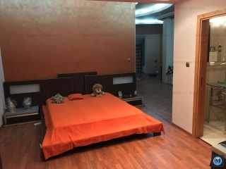 Vila cu 12 camere de vanzare, zona Buna Vestire, 600 mp