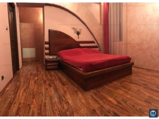 Vila cu 12 camere de vanzare, zona Buna Vestire, 600 mp