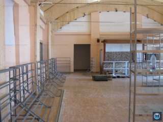 Spatiu industrial de vanzare, zona Nord, 706 mp