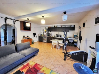 Casa cu 3 camere de vanzare, zona Republicii, 160 mp