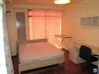 Apartament 3 camere de vanzare, zona Albert, 211 mp