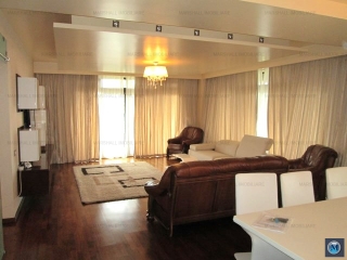 Apartament 3 camere de vanzare, zona Albert, 211 mp