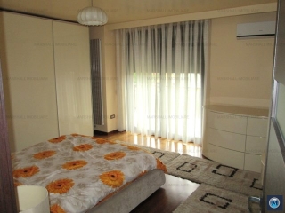 Apartament 3 camere de vanzare, zona Albert, 211 mp