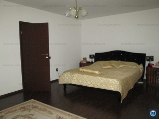 Vila cu 5 camere de vanzare, zona Exterior Vest, 200 mp