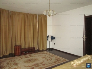 Vila cu 5 camere de vanzare, zona Exterior Vest, 200 mp