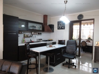 Vila cu 7 camere de vanzare in Paulestii Noi, 243 mp