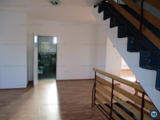 Vila cu 7 camere de vanzare in Strejnicu, 344.22 mp