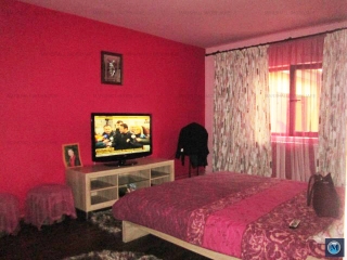 Vila cu 6 camere de vanzare in Tatarani, 250 mp