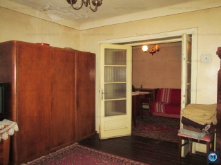 Vila cu 6 camere de vanzare, zona Parcul Tineretului, 133 mp