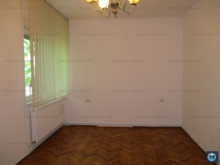 Vila cu 5 camere de vanzare, zona Cantacuzino, 165 mp