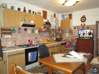 Vila cu 6 camere de vanzare in Bucov, 260 mp