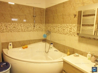 Casa cu 3 camere de vanzare, zona Central, 110 mp
