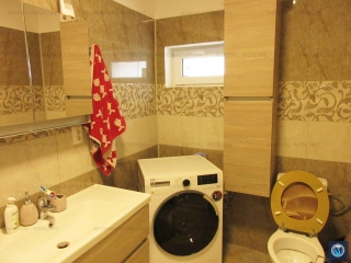 Casa cu 3 camere de vanzare, zona Central, 110 mp
