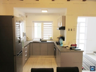 Casa cu 3 camere de vanzare, zona Central, 110 mp