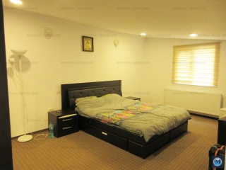 Casa cu 3 camere de vanzare, zona Central, 110 mp