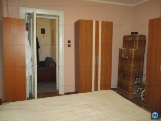Vila cu 10 camere de vanzare, zona Central, 227.29 mp