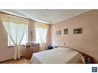 Vila cu 10 camere de vanzare, zona Central, 227.29 mp