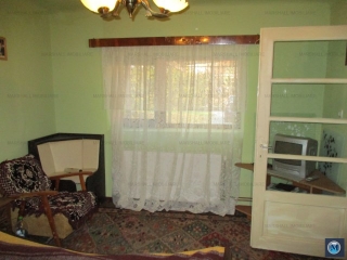 Casa cu 5 camere de vanzare, zona Marasesti, 106.91 mp