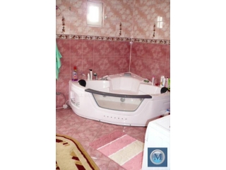 Vila cu 9 camere de vanzare, zona Central, 400 mp