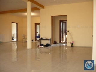 Vila cu 9 camere de vanzare, zona Central, 400 mp