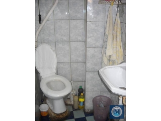 Casa cu 5 camere de vanzare, zona Central, 137 mp
