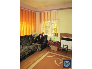 Casa cu 3 camere de vanzare, zona Central, 100.41 mp