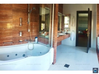 Vila cu 6 camere de vanzare, zona Central, 467.57 mp