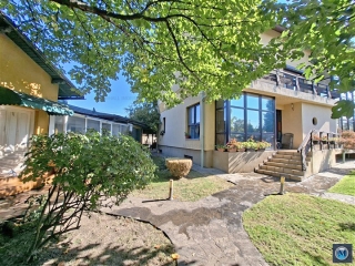 Vila cu 10 camere de vanzare, zona Buna Vestire, 530 mp