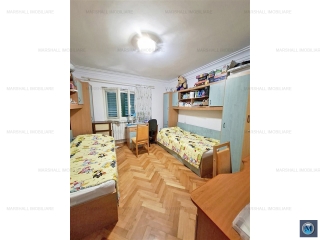 Vila cu 10 camere de vanzare, zona Buna Vestire, 530 mp