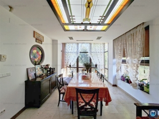 Vila cu 10 camere de vanzare, zona Buna Vestire, 530 mp