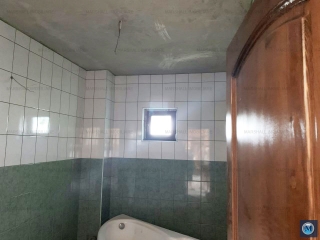 Vila cu 6 camere de vanzare in Ploiestiori, 300 mp
