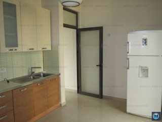 Vila cu 5 camere de inchiriat, zona Nord, 300 mp