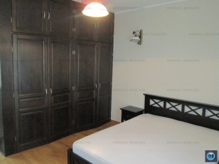 Vila cu 5 camere de inchiriat, zona Nord, 300 mp