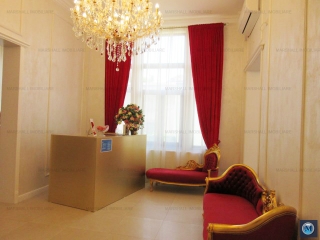 Vila cu 14 camere de vanzare, zona Ultracentral, 327 mp