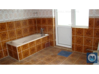 Vila cu 12 camere de vanzare in Strejnicu, 800 mp