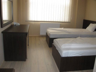 Hotel / Pensiune de vanzare in Valea Calugareasca, 1700 mp