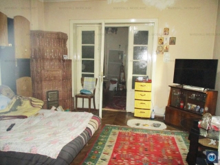 Vila cu 6 camere de vanzare, zona Traian, 145 mp
