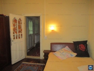 Vila cu 6 camere de vanzare, zona Traian, 145 mp