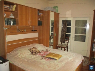 Vila cu 6 camere de vanzare, zona Traian, 145 mp