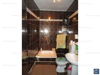 Casa cu 4 camere de vanzare, zona Transilvaniei, 170 mp