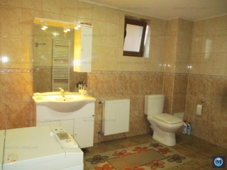 Vila cu 5 camere de vanzare in Strejnicu, 268 mp