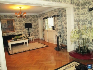 Vila cu 6 camere de vanzare, zona Ultracentral, 380 mp
