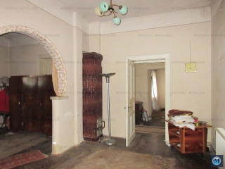Casa cu 5 camere de vanzare, zona Central, 147.83 mp