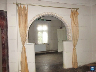 Casa cu 5 camere de vanzare, zona Central, 147.83 mp