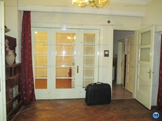 Vila cu 4 camere de vanzare, zona Central, 140 mp