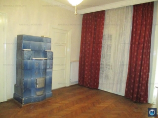 Vila cu 4 camere de vanzare, zona Central, 140 mp