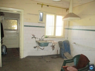 Casa cu 4 camere de vanzare, zona Transilvaniei, 141.52 mp